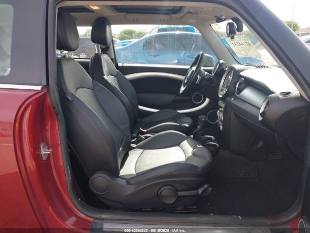 2009 MINI COOPER WMWMF33579TW73000 Photo 4