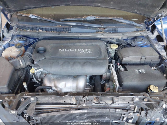 1C3CCCBB2FN598693 Chrysler 200 S