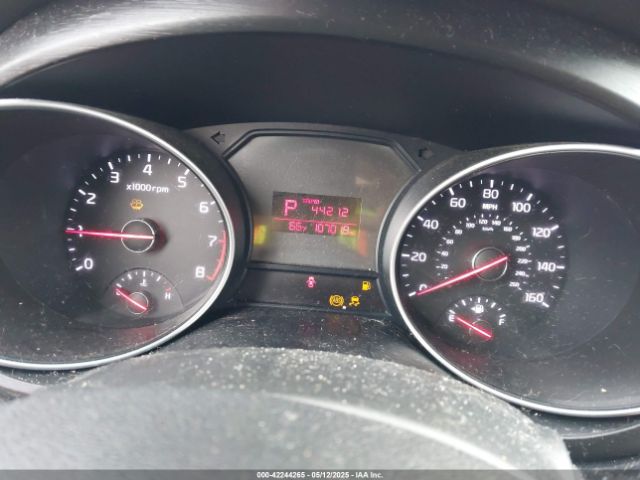 KNDMB5C17F6018336 KIA SEDONA LX
