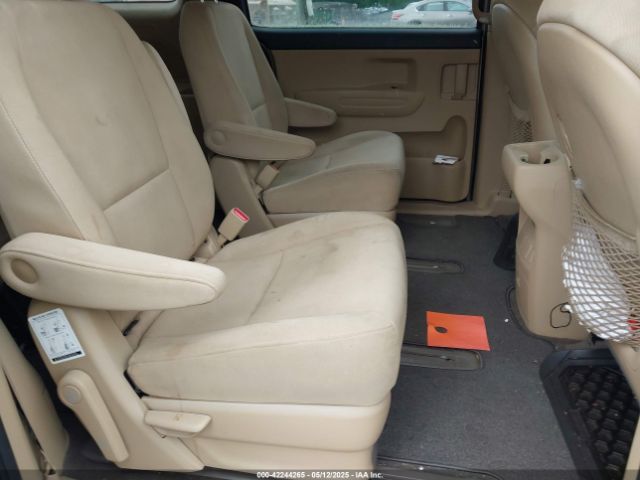 KNDMB5C17F6018336 KIA SEDONA LX