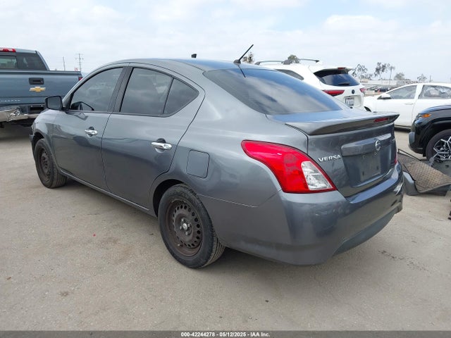 3N1CN7AP1JL813762 Nissan Versa 1.6 Sv