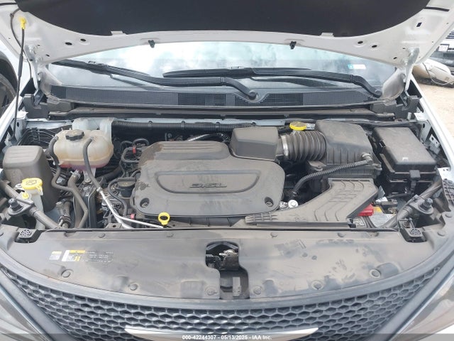 Chrysler 2023 2023 2C4RC1CGXPR564591 Image 10