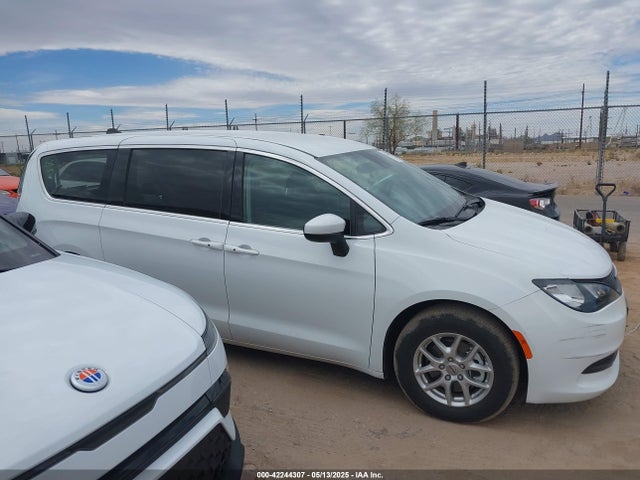 Chrysler 2023 2023 2C4RC1CGXPR564591 Image 14