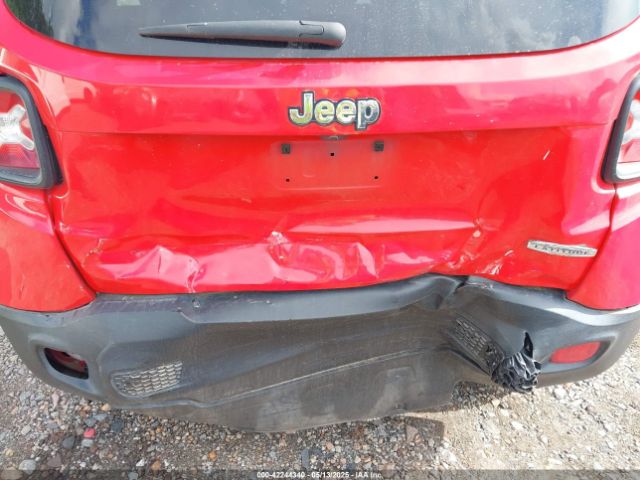 ZACCJABT5FPB82255 Jeep Renegade Latitude