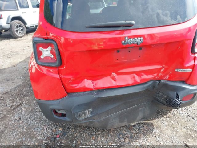 ZACCJABT5FPB82255 Jeep Renegade Latitude