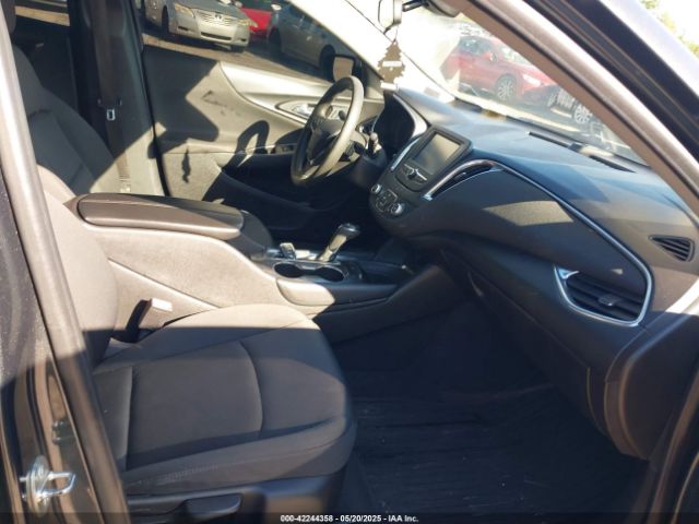 2016 CHEVROLET MALIBU 1G1ZE5ST7GF291397 Photo 4