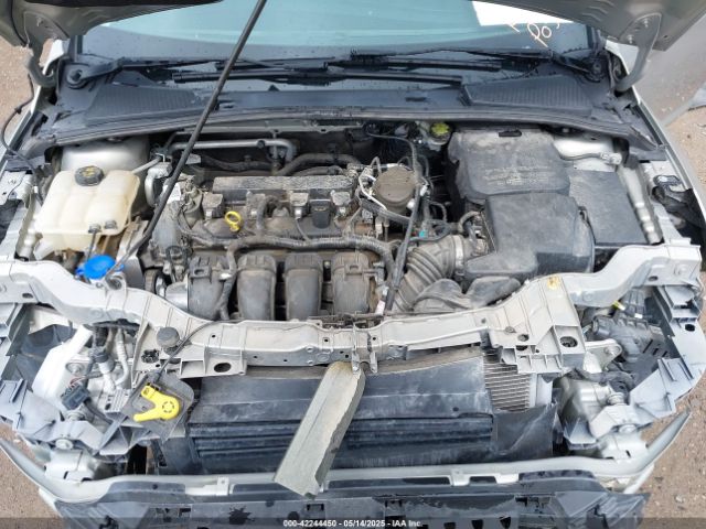 1FADP3K28FL384913 Ford FOCUS SE