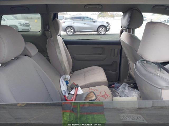 KNDMB5C14L6609087 KIA SEDONA LX