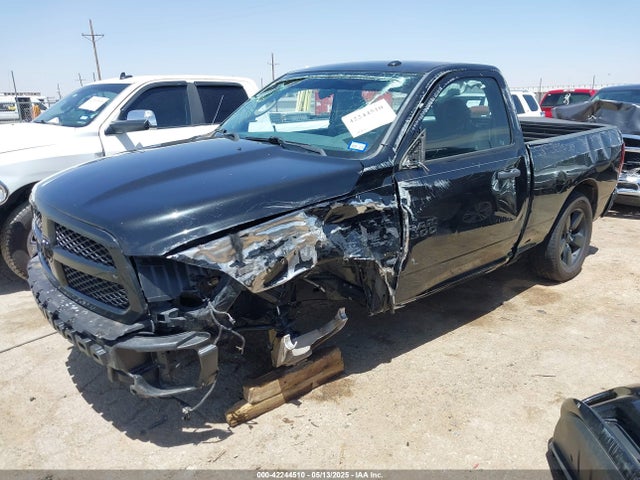 3C6JR6AG6HG636932 RAM 1500 Express  4x2 6'4 Box