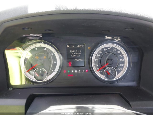 3C6JR6AG6HG636932 RAM 1500 Express  4x2 6'4 Box