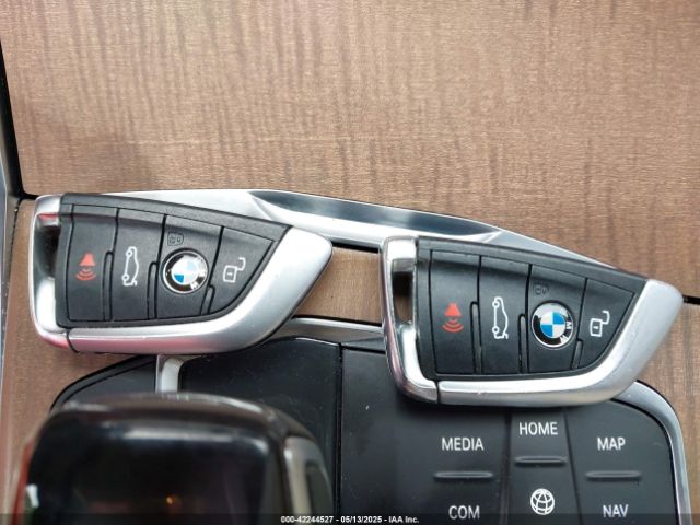 WBA5R1C54KAK10233 BMW 330I