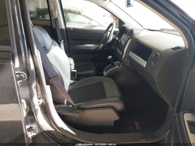 1C4NJDEB9GD662442 Jeep Compass Latitude