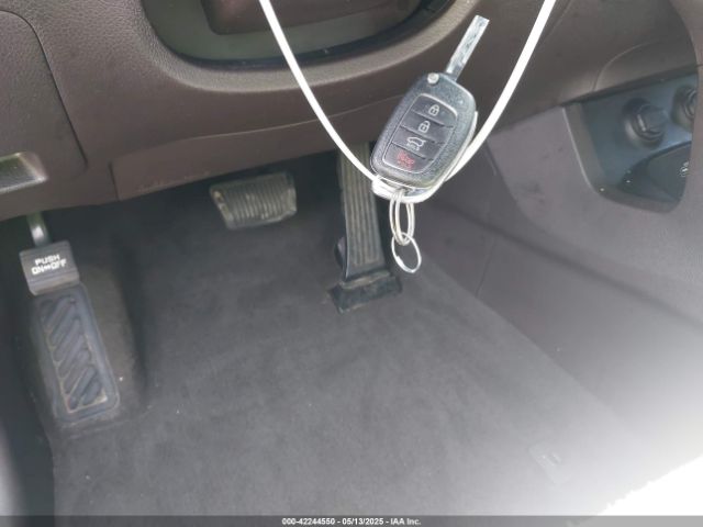 5NMZU3LB5HH043545 Hyundai Santa Fe Sport 2.4l