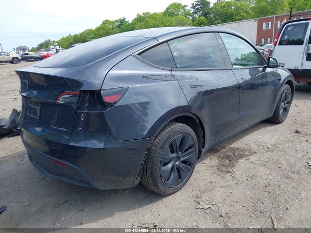 2024 TESLA MODEL Y 7SAYGAEE8RF198904 Photo 3