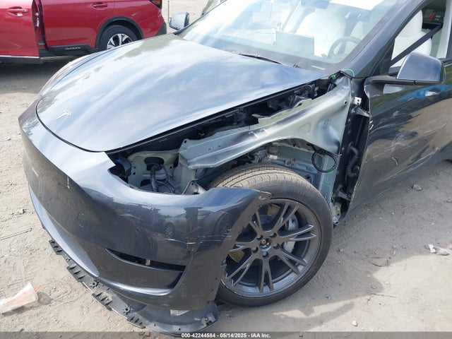 2024 TESLA MODEL Y 7SAYGAEE8RF198904 Photo 5