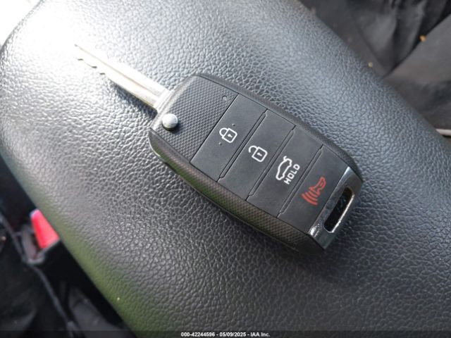 3KPFK4A74JE174802 KIA FORTE LX