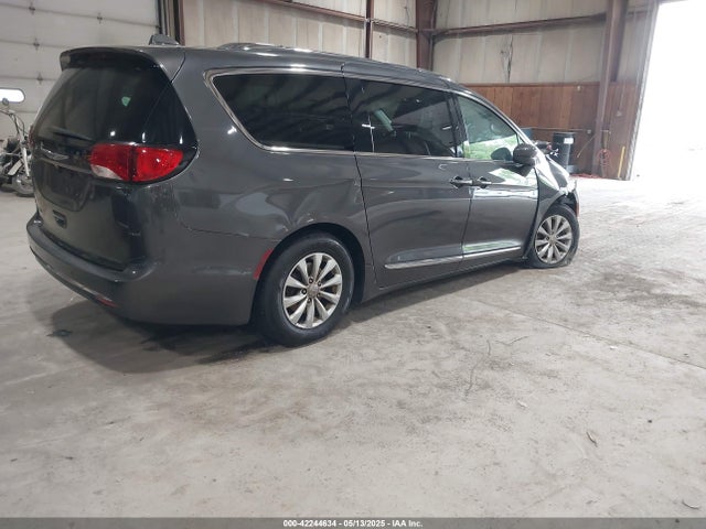 2C4RC1BG6JR352778 Chrysler Pacifica Touring L