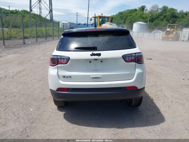 3C4NJDBB1KT629829 Jeep Compass Altitude 4x4