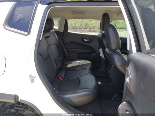 3C4NJDBB1KT629829 Jeep Compass Altitude 4x4