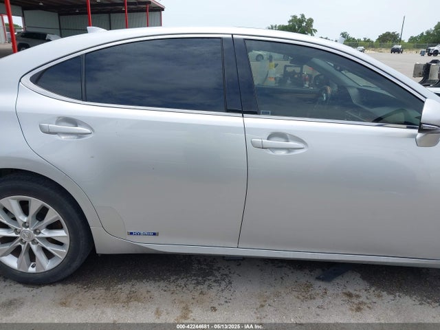 JTHBW1GG8F2088226 Lexus ES 300H