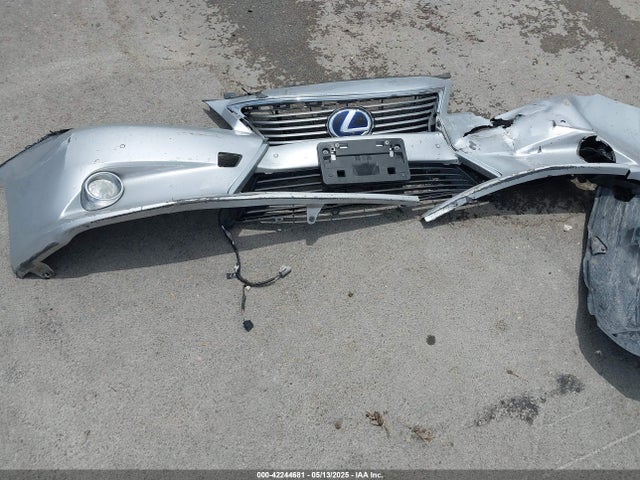 JTHBW1GG8F2088226 Lexus ES 300H