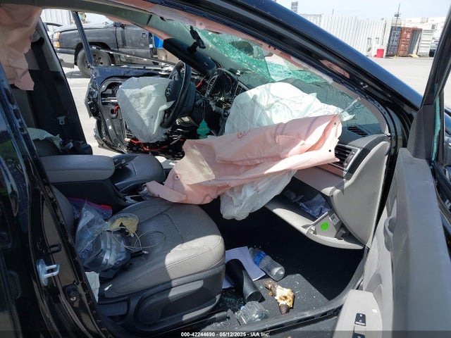 KMHD84LF6HU160174 Hyundai 2017