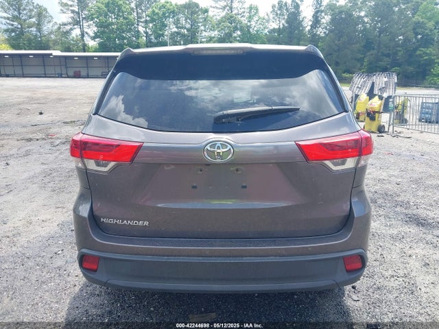 5TDZZRFH9HS220258 Toyota Highlander Le