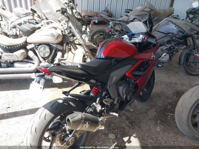 2025 TRIUMPH MOTORCYCLE DAYTONA SMTL23UF5STBU0364 Photo 3