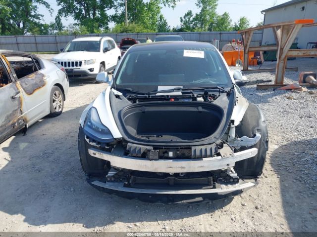 5YJ3E1EB4JF131269 Tesla MODEL 3