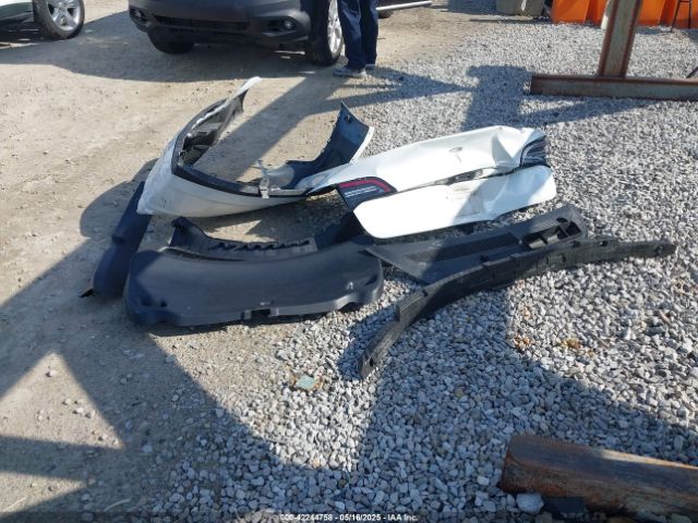 5YJ3E1EB4JF131269 Tesla MODEL 3