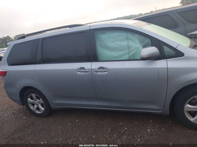 5TDKZ3DC1HS771595 Toyota Sienna Le 8 Passenger