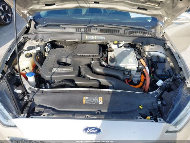 3FA6P0RU9KR110081 Ford Fusion Hybrid Titanium