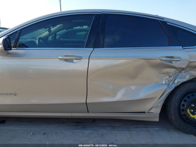3FA6P0RU9KR110081 Ford Fusion Hybrid Titanium