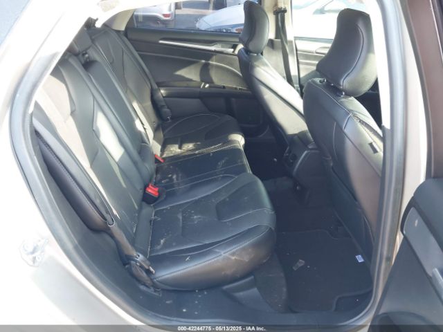 3FA6P0RU9KR110081 Ford Fusion Hybrid Titanium