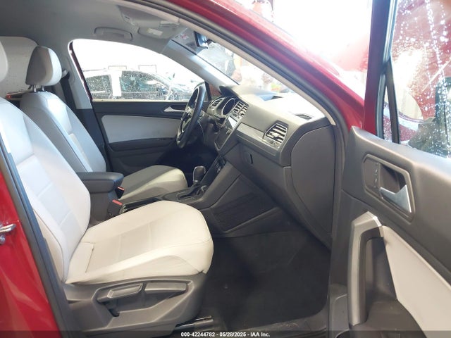 3VV3B7AX8KM126023 Volkswagen 2019