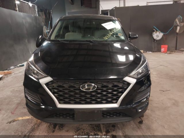 KM8J2CA45KU065869 Hyundai TUCSON SE