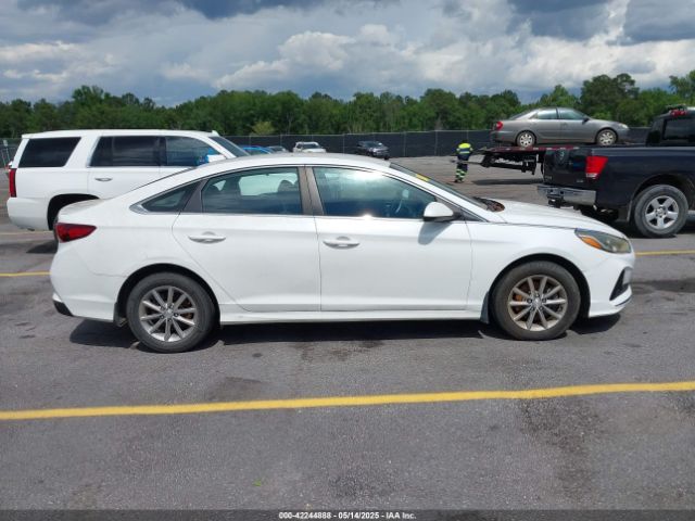 5NPE24AF2KH740200 Hyundai SONATA SE