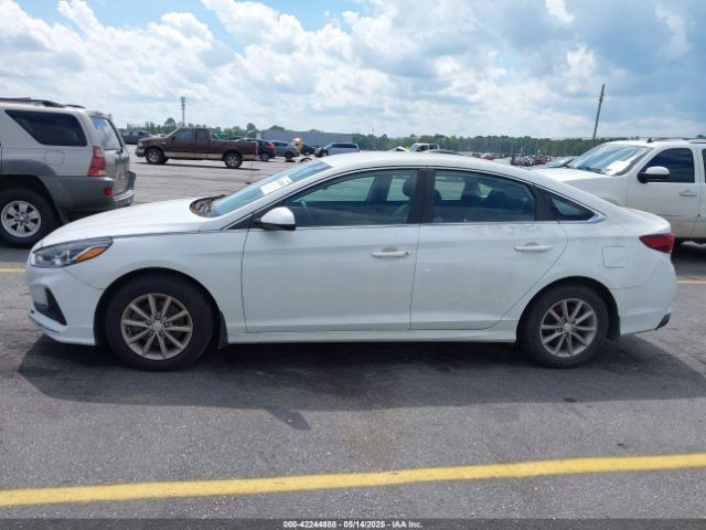 5NPE24AF2KH740200 Hyundai SONATA SE