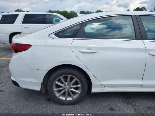 5NPE24AF2KH740200 Hyundai SONATA SE