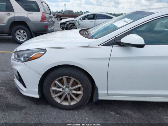 5NPE24AF2KH740200 Hyundai SONATA SE