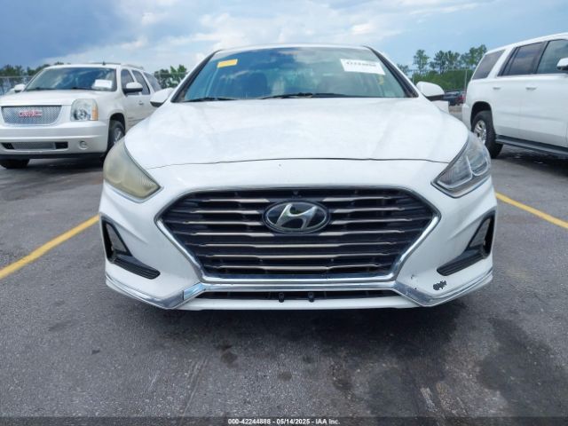 5NPE24AF2KH740200 Hyundai SONATA SE