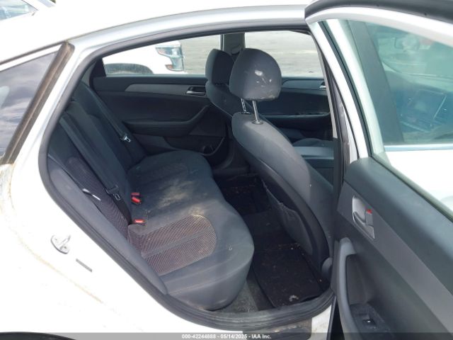 5NPE24AF2KH740200 Hyundai SONATA SE