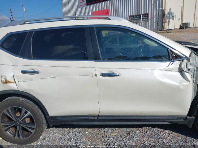 Nissan 2017 2017 JN8AT2MT6HW154074 Image 13