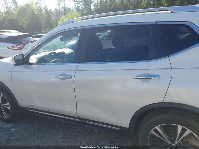 Nissan 2017 2017 JN8AT2MT6HW154074 Image 14