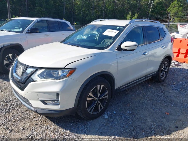 Nissan 2017 2017 JN8AT2MT6HW154074 Image 2