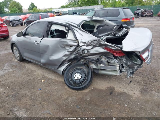 3KPA24AD2NE431395 KIA RIO S
