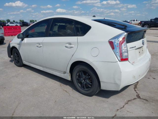 JTDKN3DU6F1995900 Toyota Prius Two