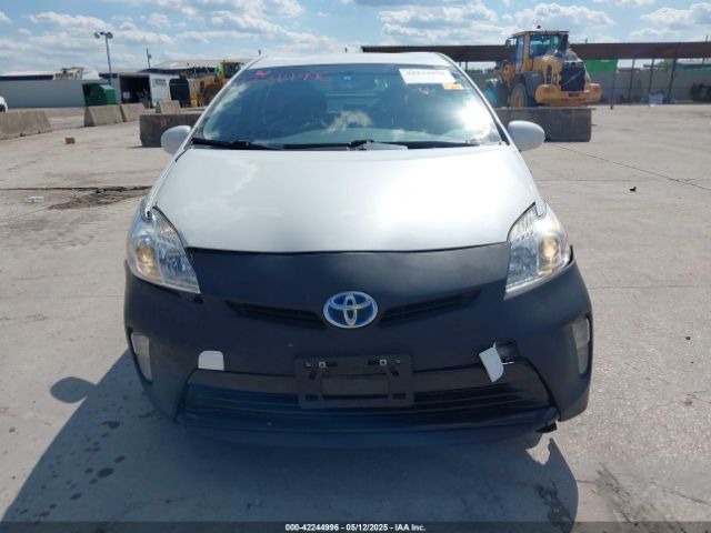 JTDKN3DU6F1995900 Toyota Prius Two
