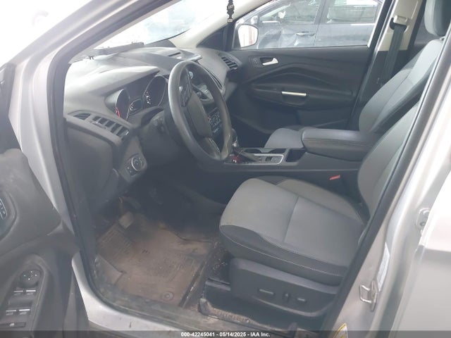 1FMCU9GD5HUD11695 Ford ESCAPE SE
