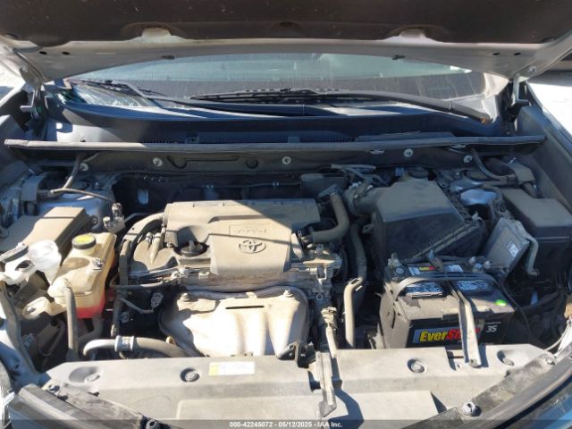 2T3ZFREV8GW308618 Toyota RAV4 LE